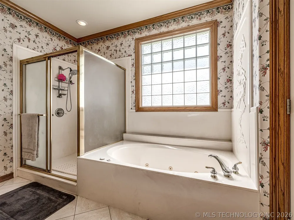 11 Longacre Drive Ramona, OK 74061