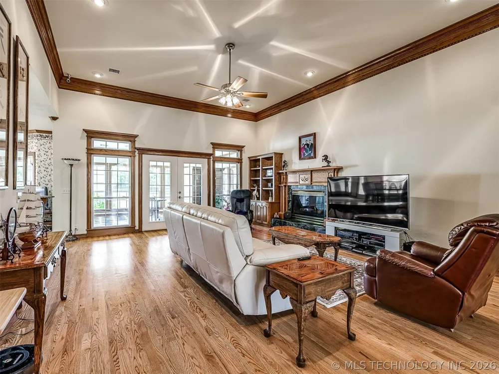 11 Longacre Drive Ramona, OK 74061
