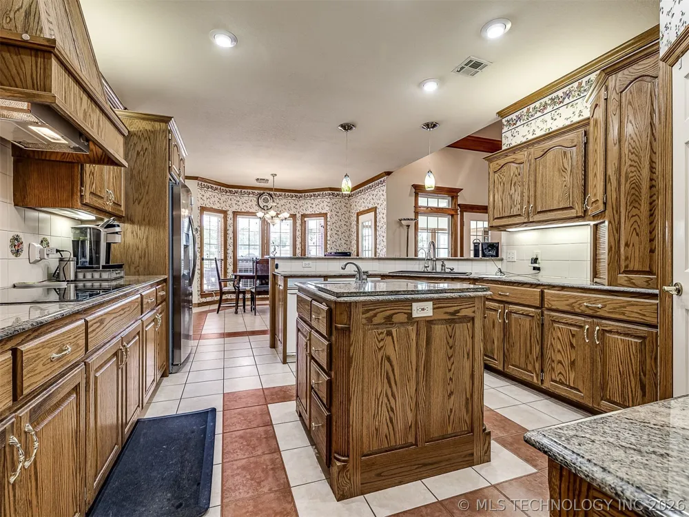 11 Longacre Drive Ramona, OK 74061