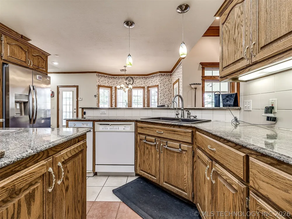 11 Longacre Drive Ramona, OK 74061