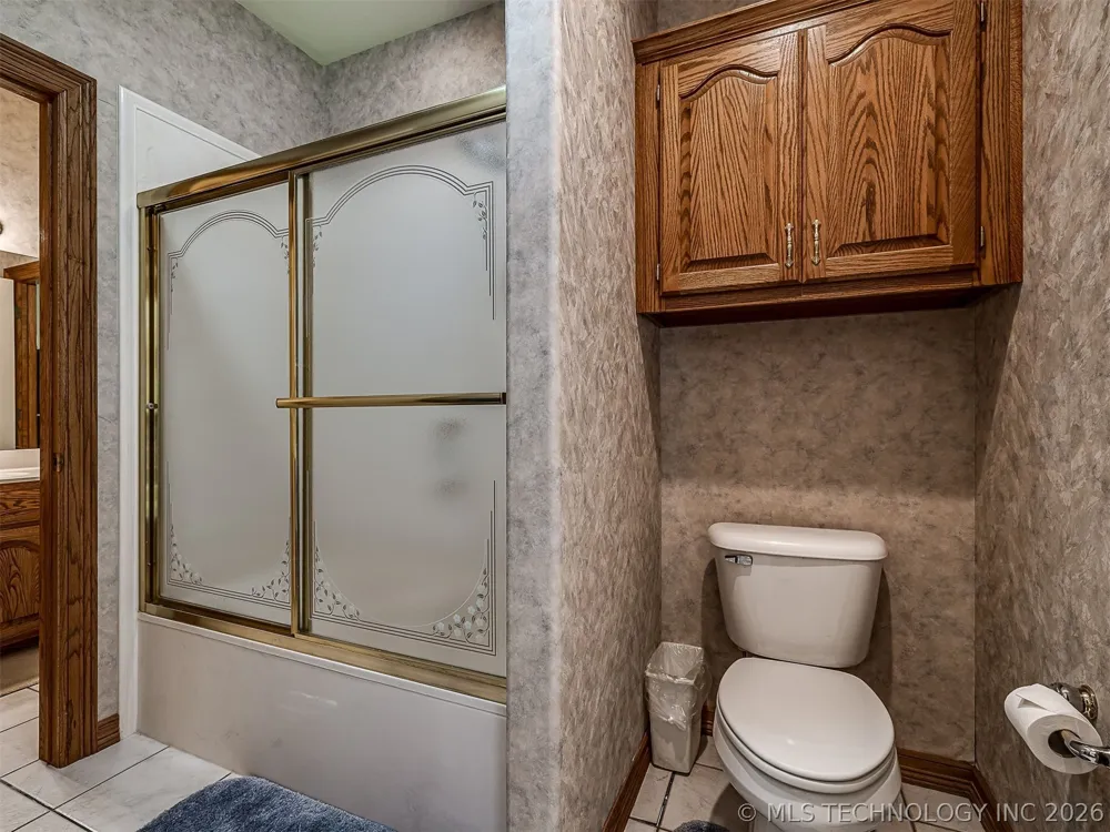 11 Longacre Drive Ramona, OK 74061