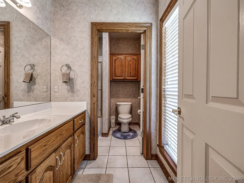 11 Longacre Drive Ramona, OK 74061