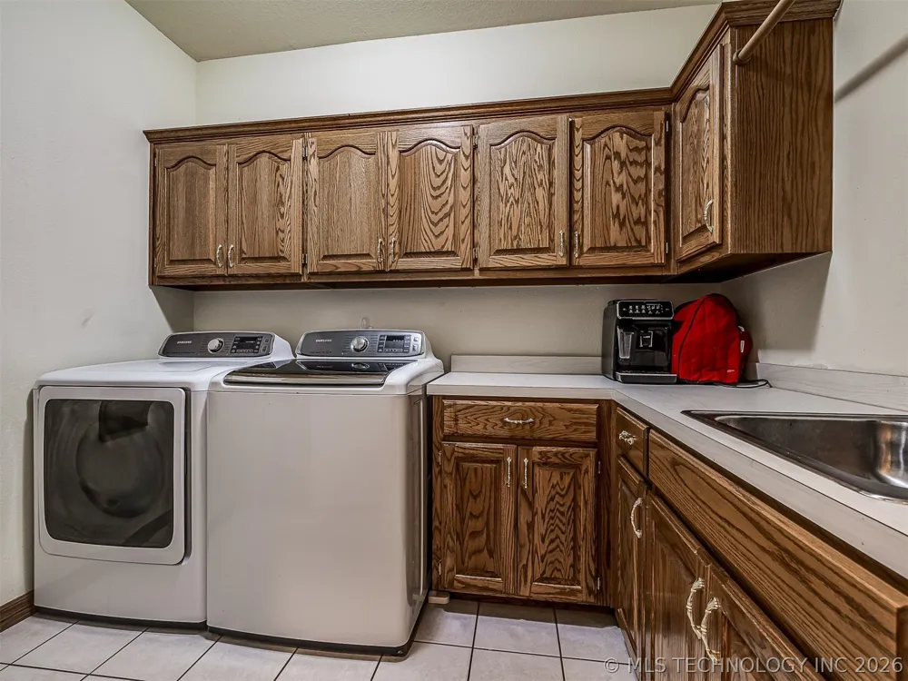 11 Longacre Drive Ramona, OK 74061