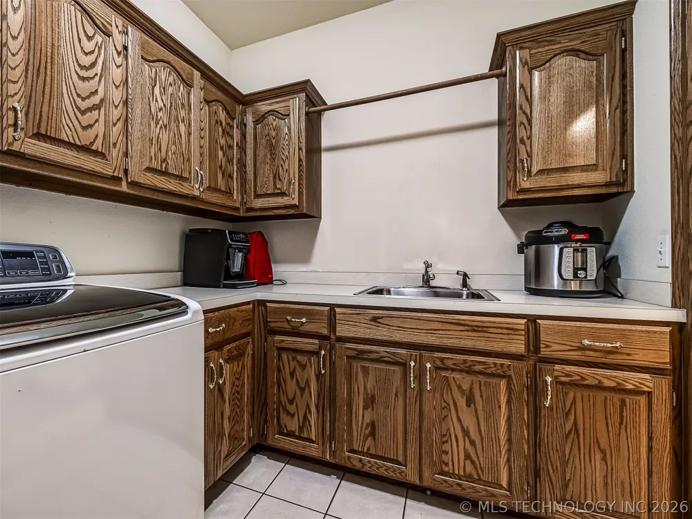 11 Longacre Drive Ramona, OK 74061