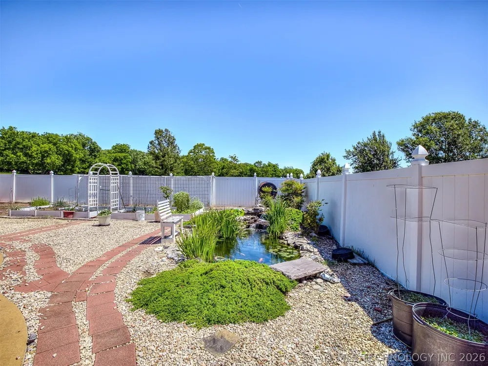 11 Longacre Drive Ramona, OK 74061
