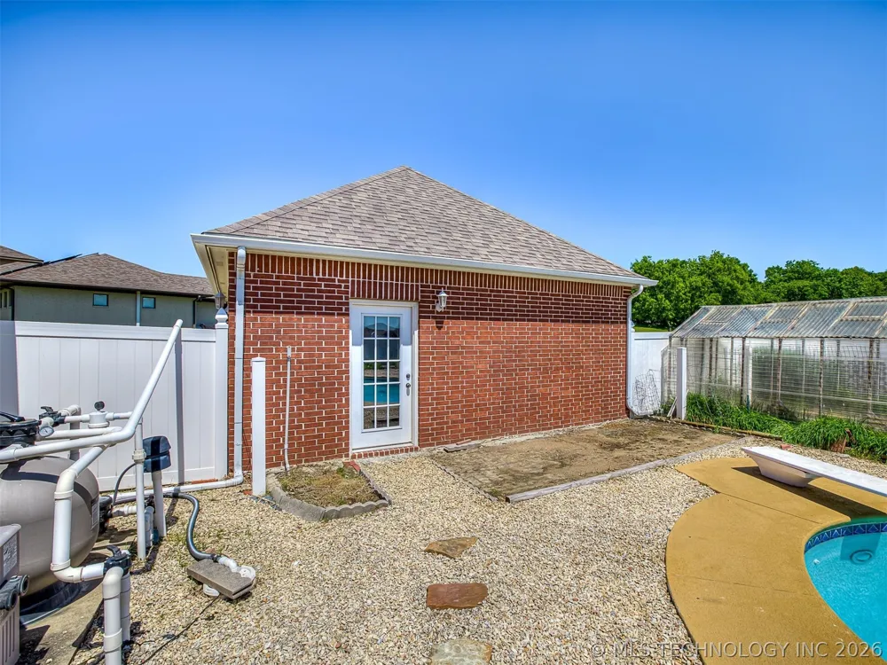 11 Longacre Drive Ramona, OK 74061