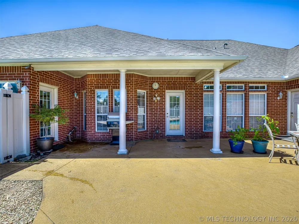 11 Longacre Drive Ramona, OK 74061