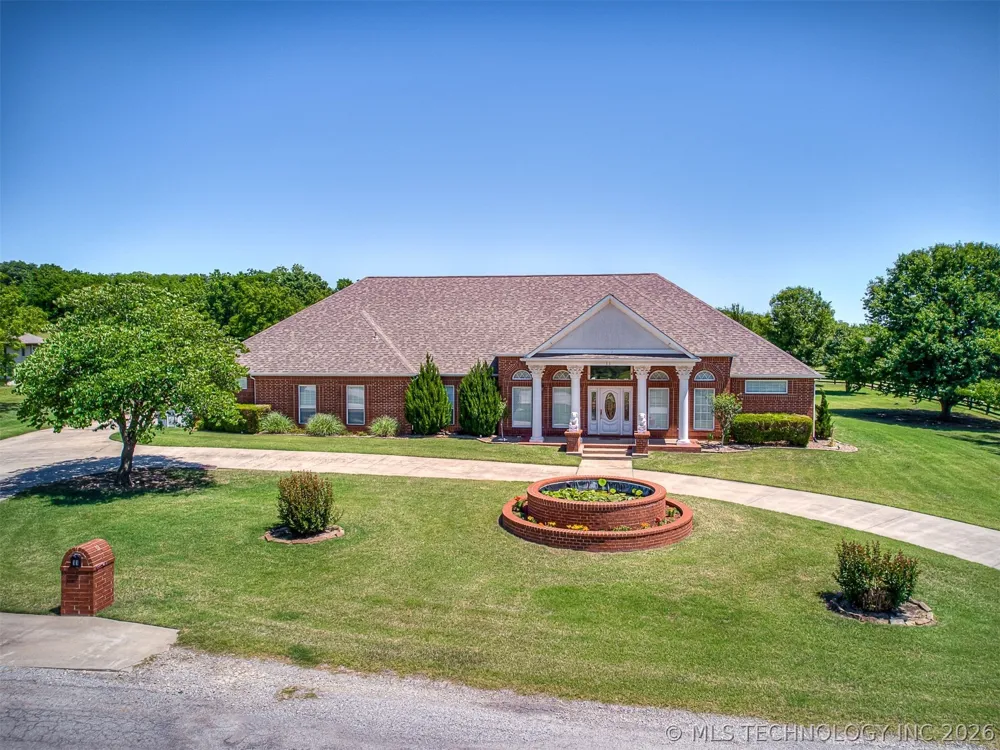 11 Longacre Drive Ramona, OK 74061