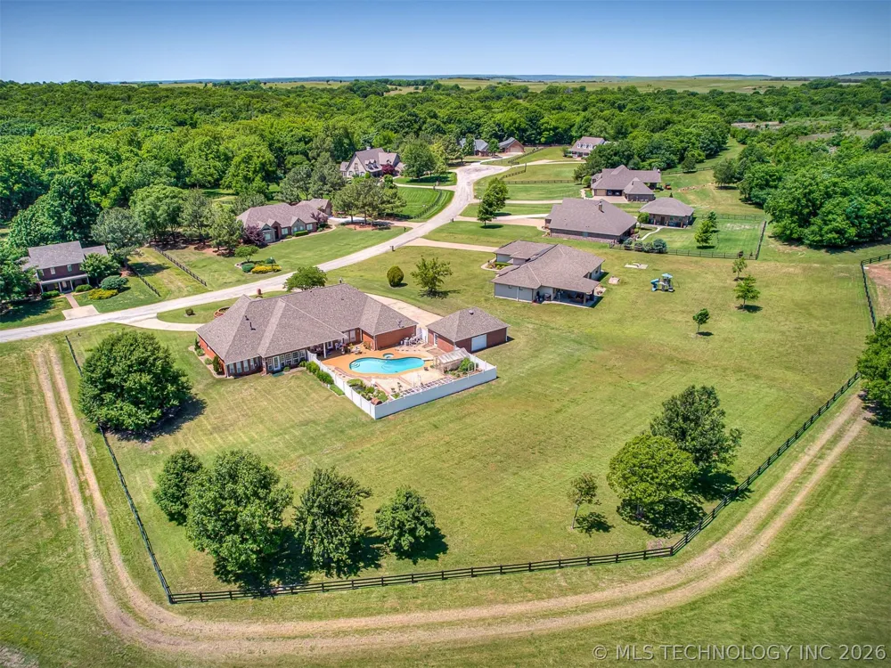 11 Longacre Drive Ramona, OK 74061