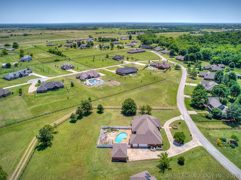 11 Longacre Drive Ramona, OK 74061