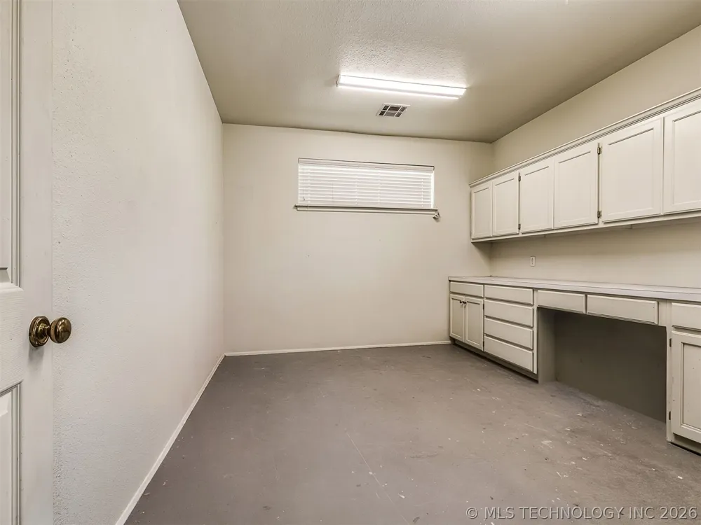 11 Longacre Drive Ramona, OK 74061