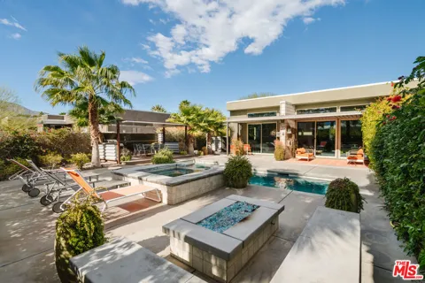 1096 Lucent Court
