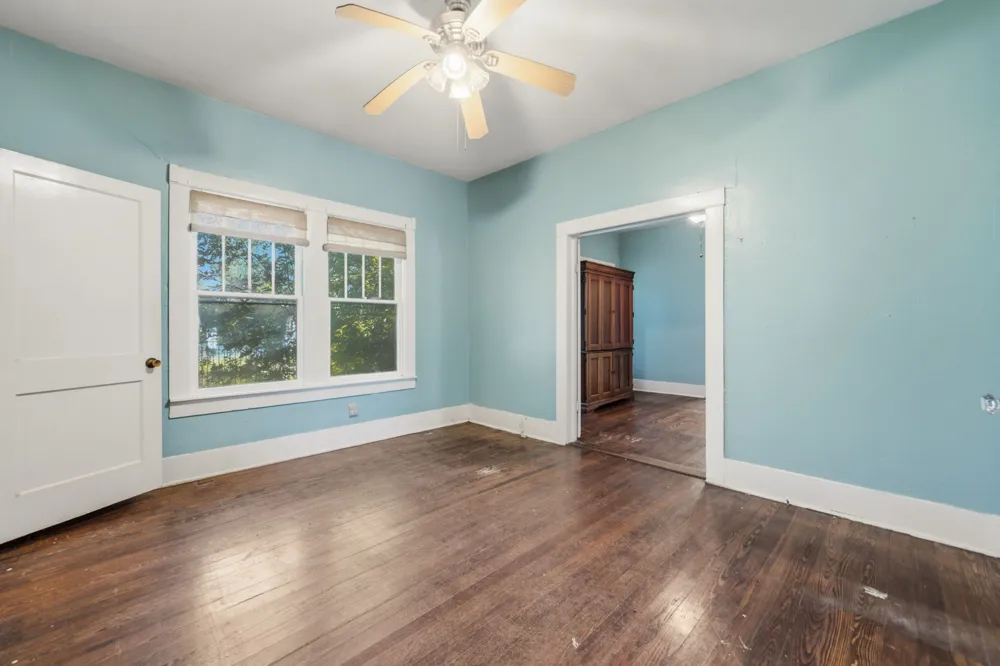 619 W Bell Avenue Rockdale, TX 76567