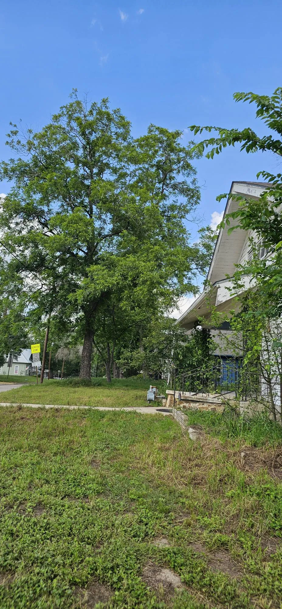 619 W Bell Avenue Rockdale, TX 76567