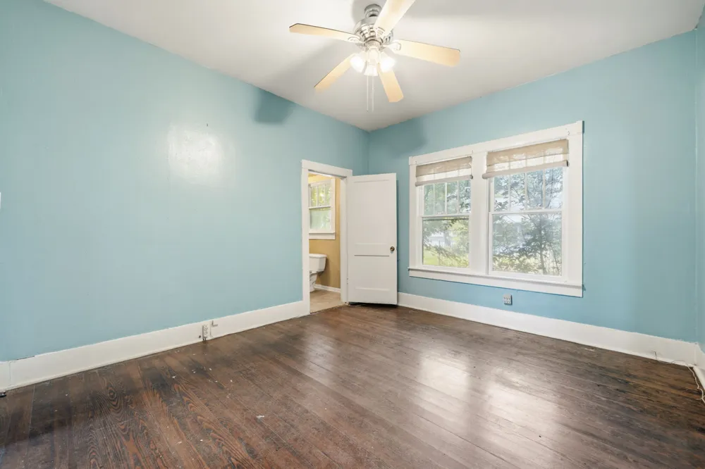 619 W Bell Avenue Rockdale, TX 76567