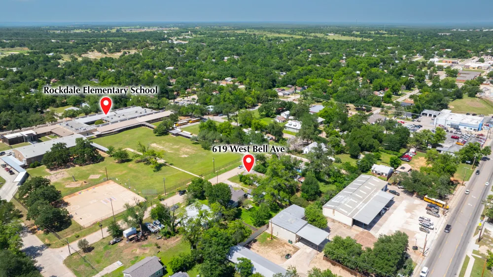 619 W Bell Avenue Rockdale, TX 76567