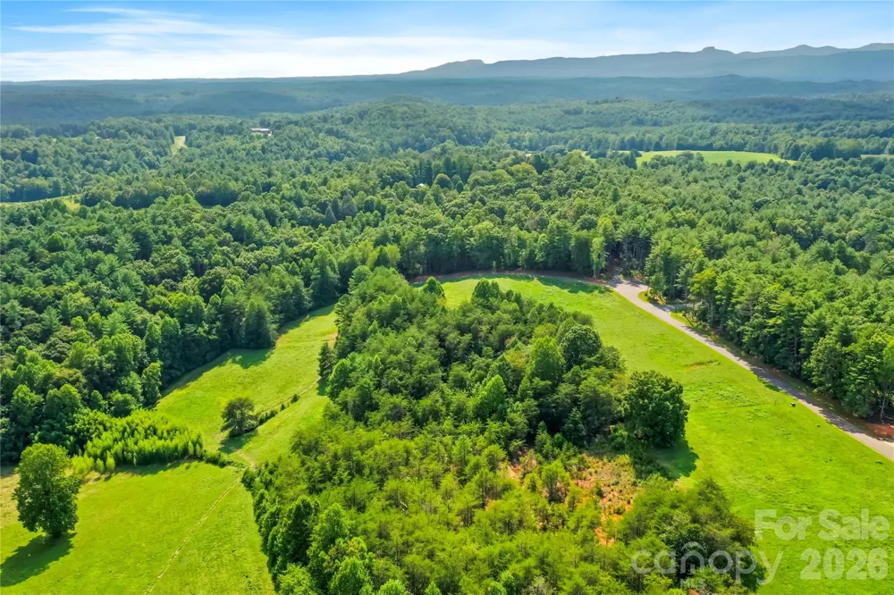 2093 Thoroughbred Way Lenoir, NC 28645