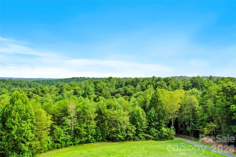 2093 Thoroughbred Way Lenoir, NC 28645