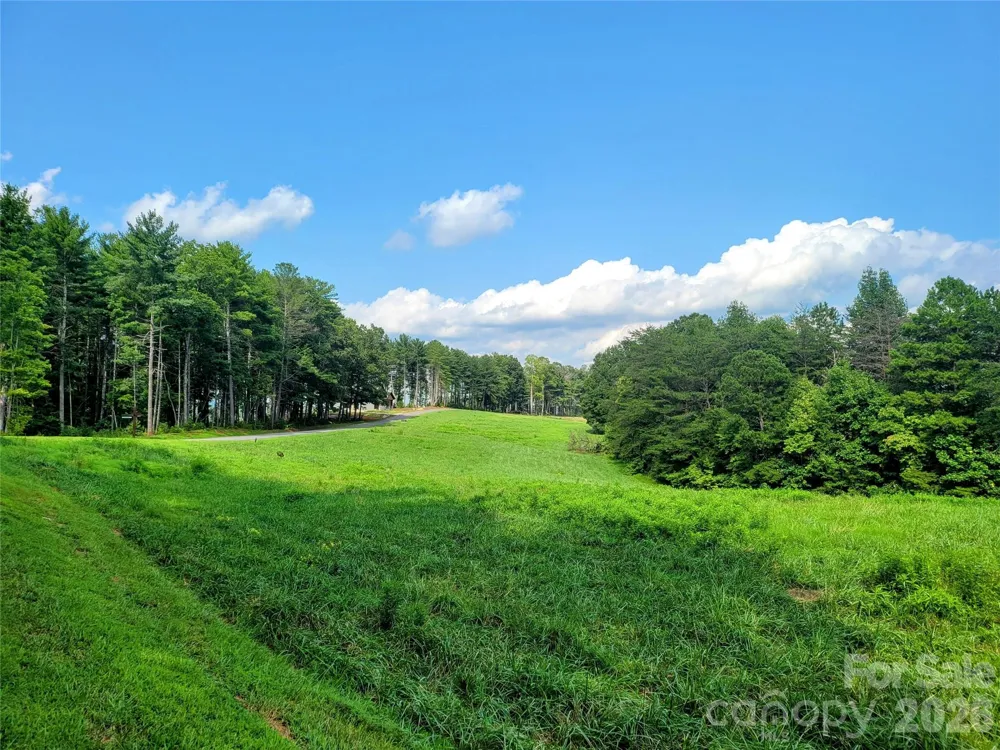 2093 Thoroughbred Way Lenoir, NC 28645