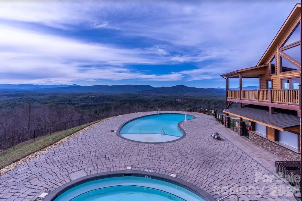 2093 Thoroughbred Way Lenoir, NC 28645