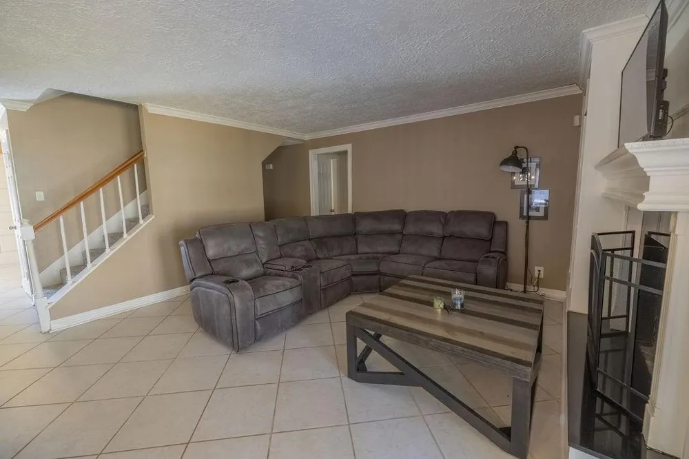 11918 Dorrance Lane Meadows Place, TX 77477