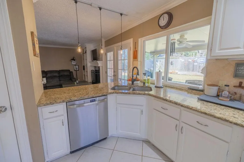 11918 Dorrance Lane Meadows Place, TX 77477