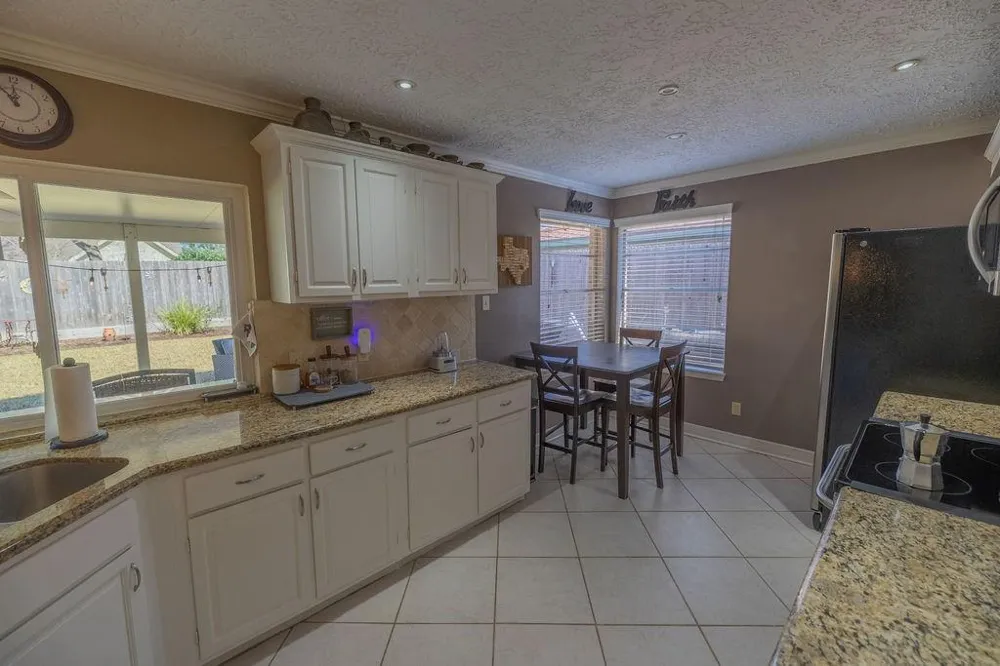 11918 Dorrance Lane Meadows Place, TX 77477
