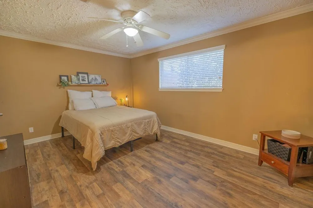 11918 Dorrance Lane Meadows Place, TX 77477