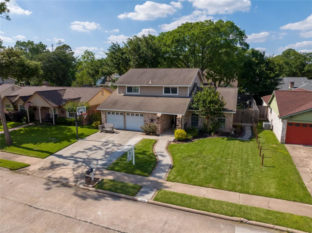 11918 Dorrance Lane Meadows Place, TX 77477