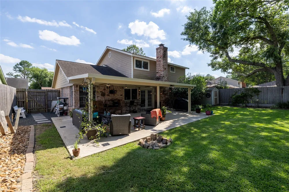 11918 Dorrance Lane Meadows Place, TX 77477