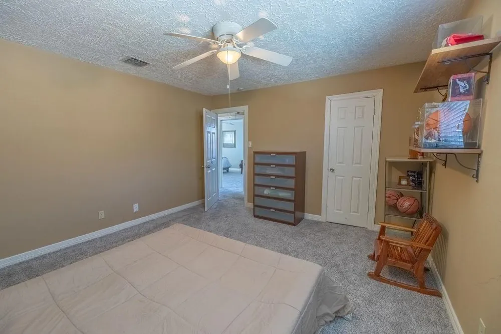11918 Dorrance Lane Meadows Place, TX 77477