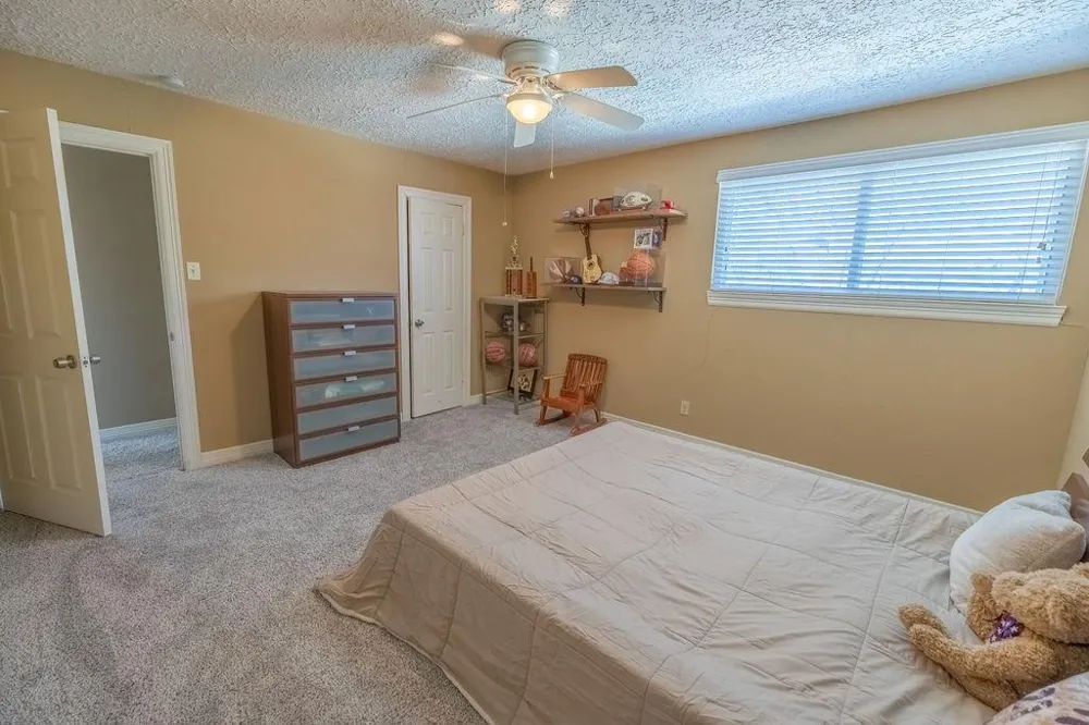11918 Dorrance Lane Meadows Place, TX 77477
