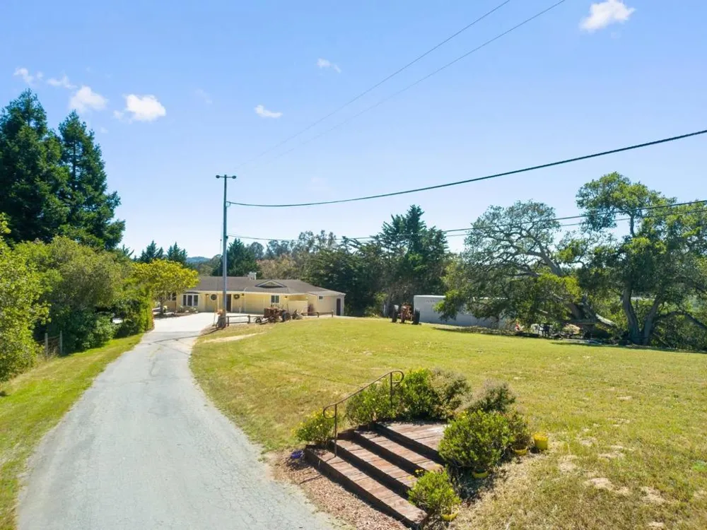 3230 Hillman Lane Royal Oaks, CA 95076