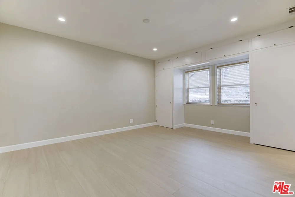 10529 Mount Gleason Avenue Sunland, CA 91040