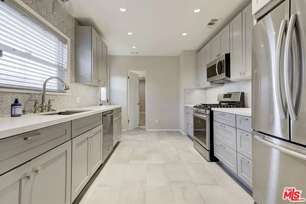 10529 Mount Gleason Avenue Sunland, CA 91040