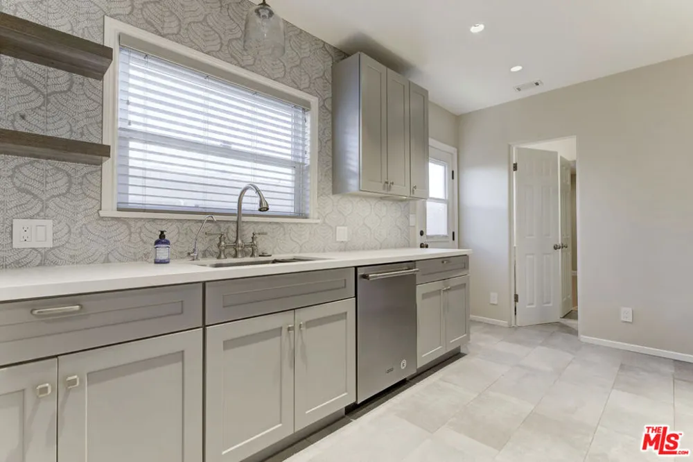 10529 Mount Gleason Avenue Sunland, CA 91040