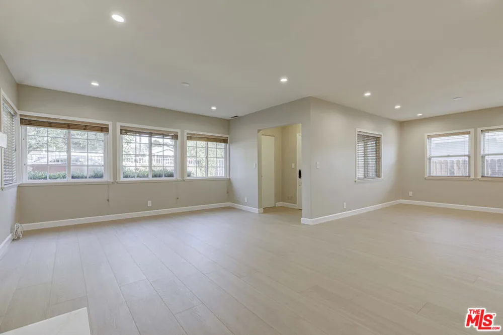 10529 Mount Gleason Avenue Sunland, CA 91040