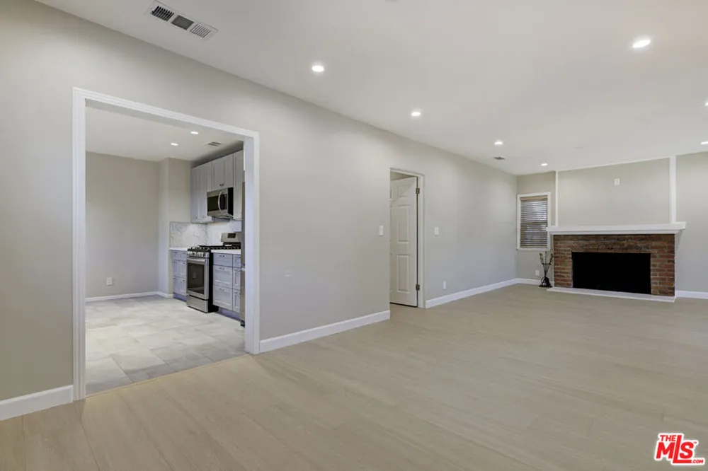 10529 Mount Gleason Avenue Sunland, CA 91040