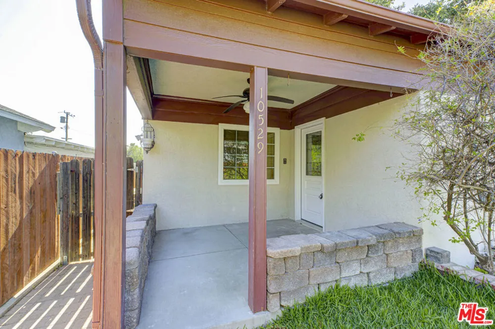 10529 Mount Gleason Avenue Sunland, CA 91040