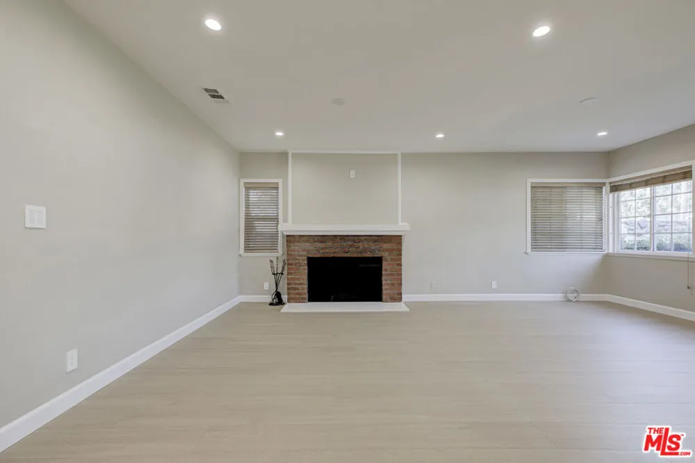 10529 Mount Gleason Avenue Sunland, CA 91040