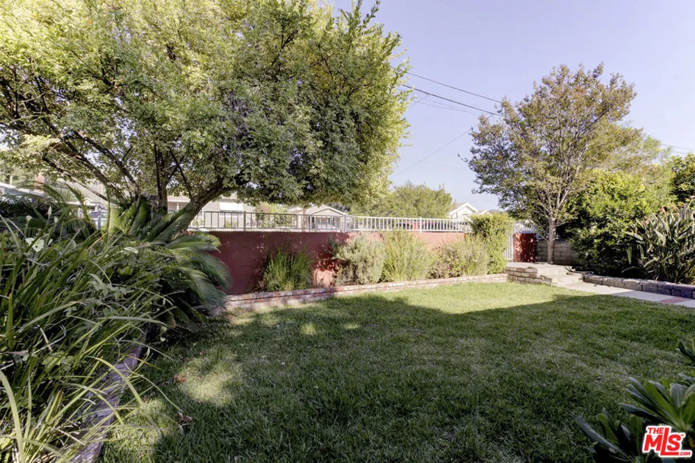 10529 Mount Gleason Avenue Sunland, CA 91040