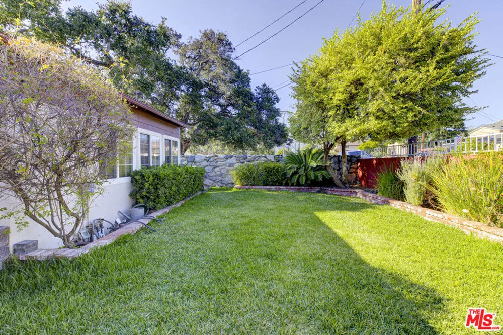 10529 Mount Gleason Avenue Sunland, CA 91040