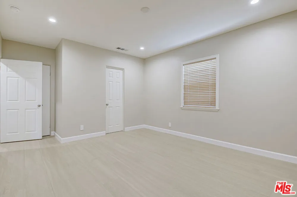 10529 Mount Gleason Avenue Sunland, CA 91040