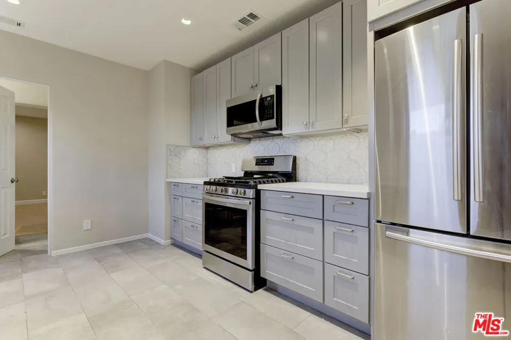10529 Mount Gleason Avenue Sunland, CA 91040