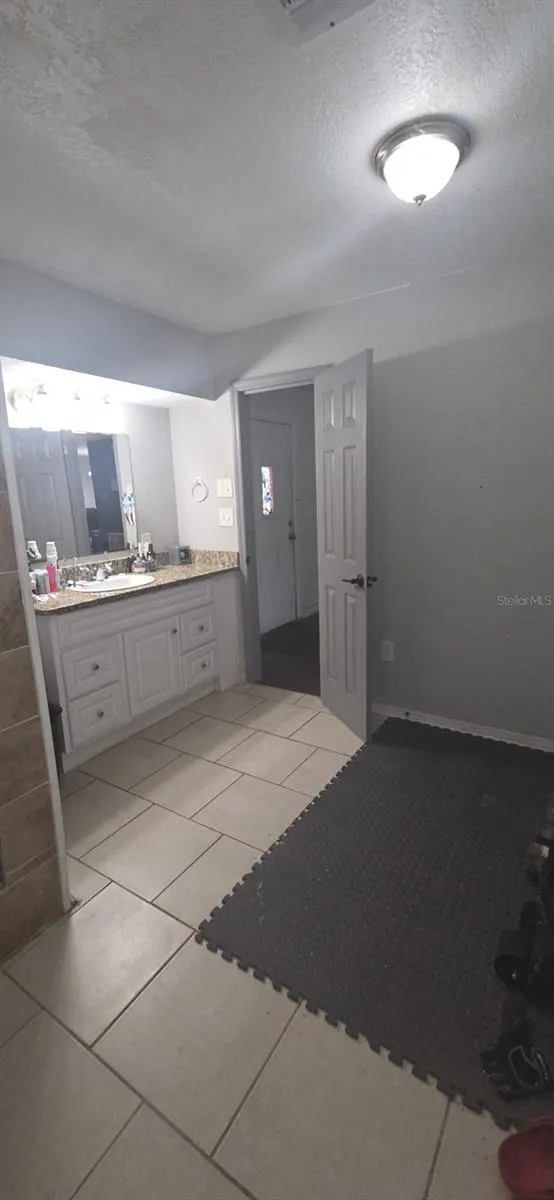 4322 CASAURINA ROAD Lady Lake, FL 32159