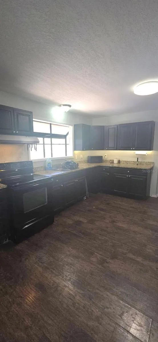4322 CASAURINA ROAD Lady Lake, FL 32159