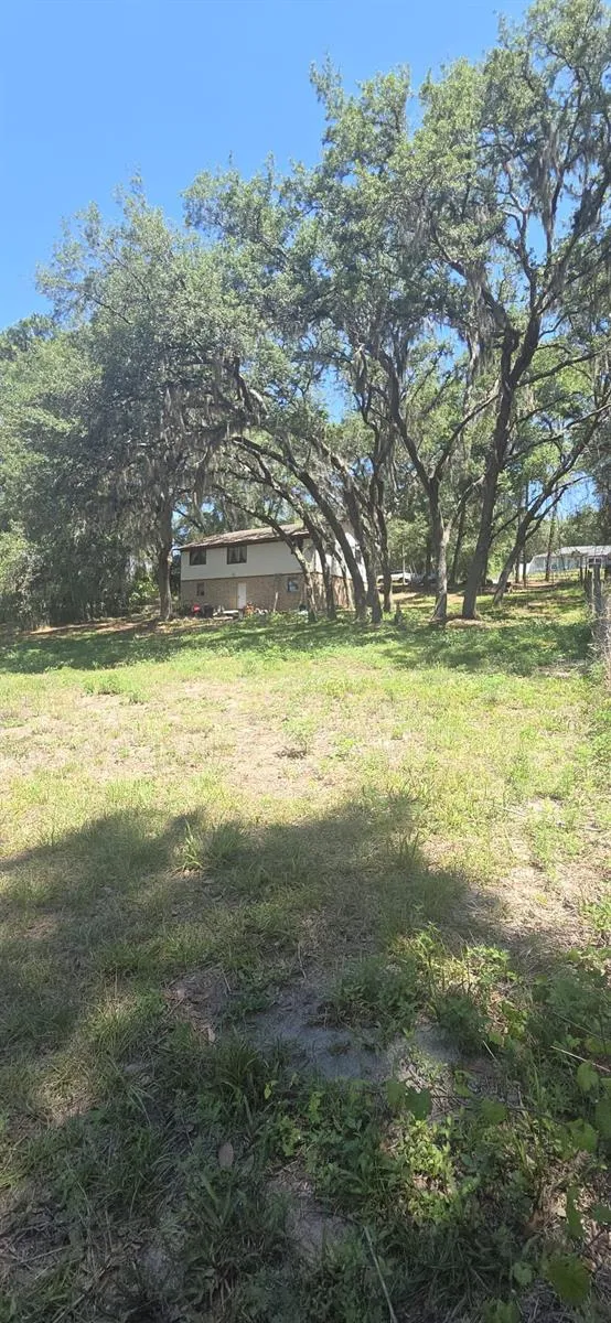 4322 CASAURINA ROAD Lady Lake, FL 32159