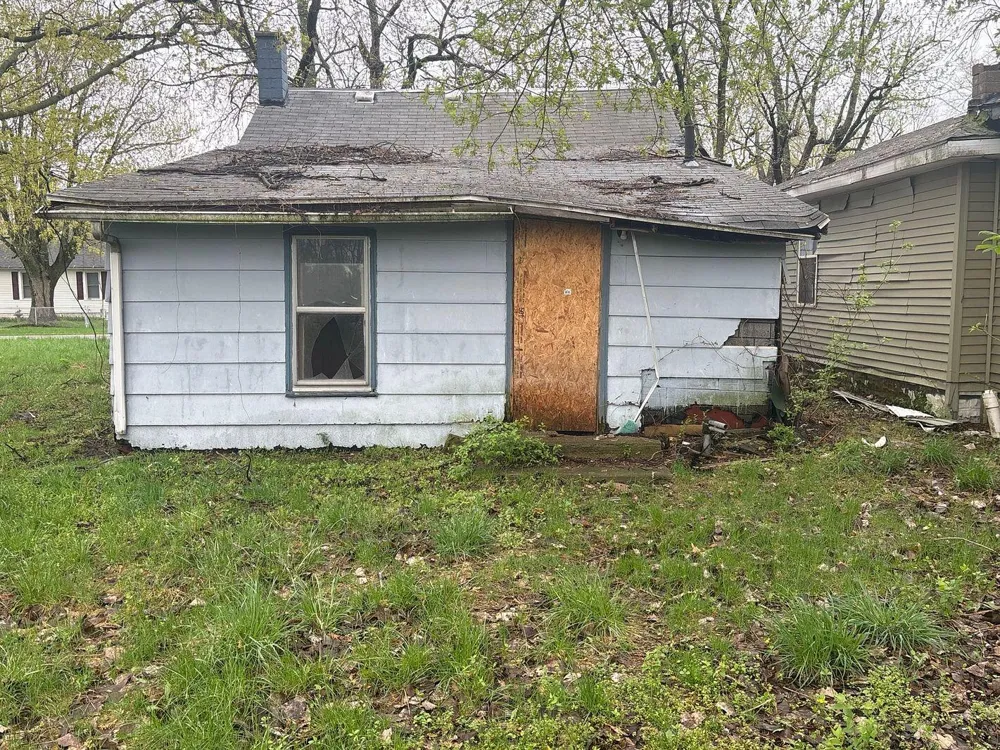 282 Chestnut Street Benton Harbor, MI 49022