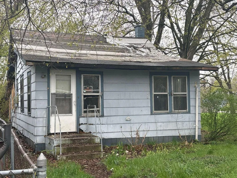 282 Chestnut Street Benton Harbor, MI 49022