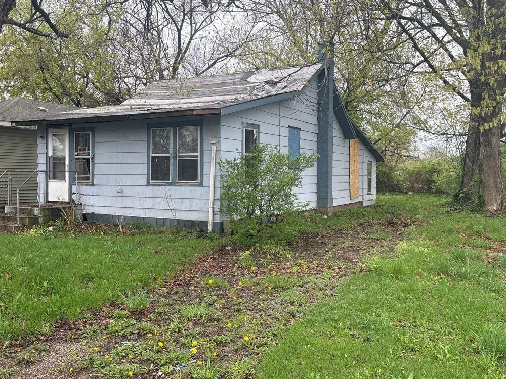 282 Chestnut Street Benton Harbor, MI 49022